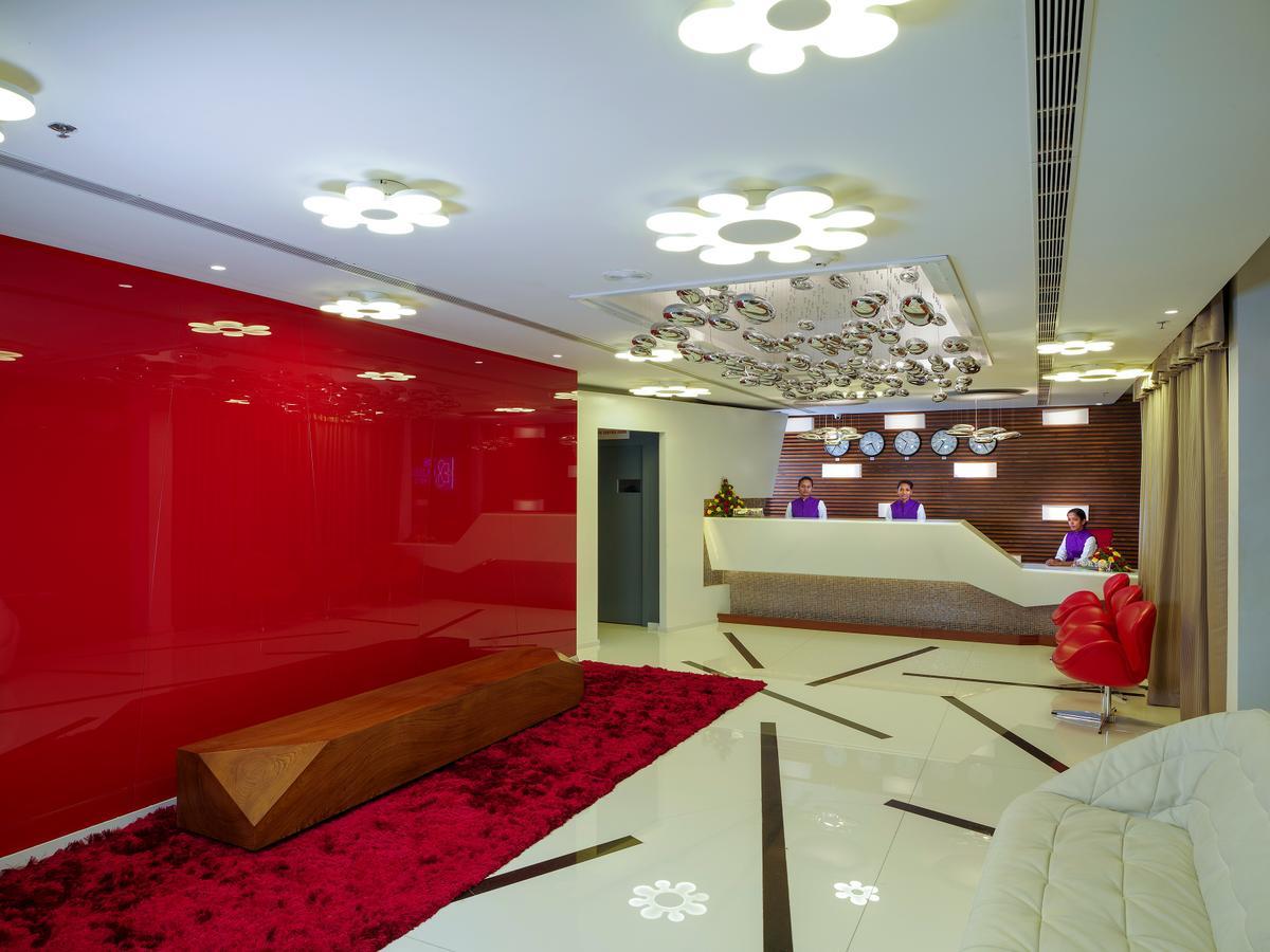 The Blooms Cochin Hotel Kochi Luaran gambar